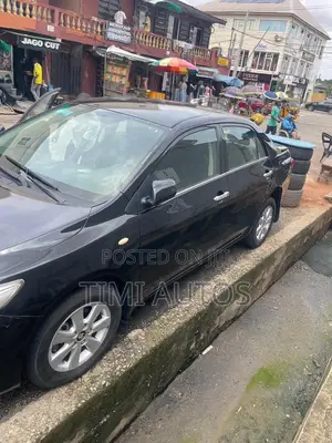 Toyota Corolla 2010 Black