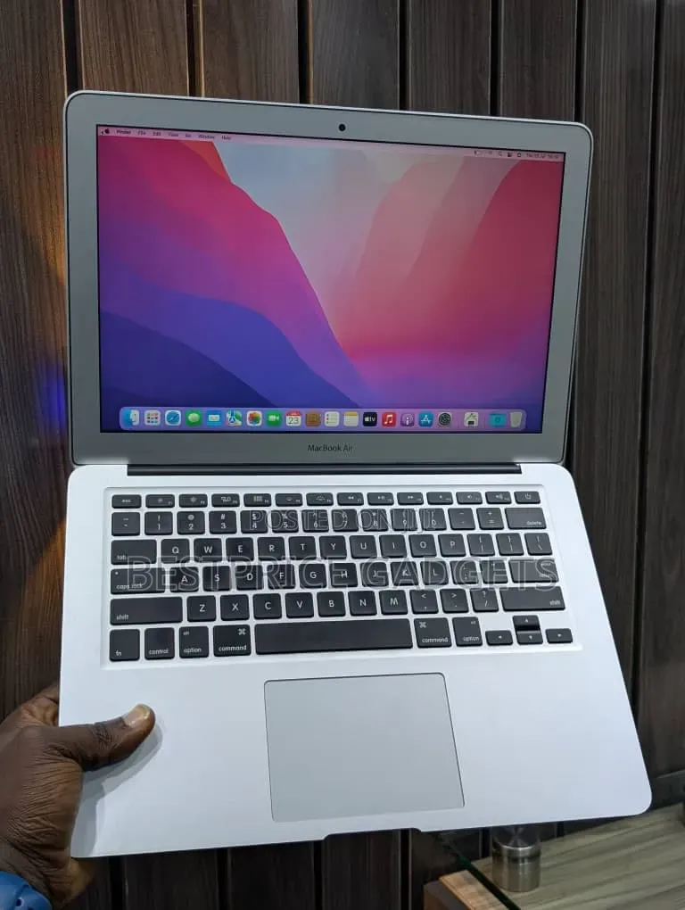 Laptop Apple MacBook Air 2017 8GB Intel Core i5 SSD 512GB