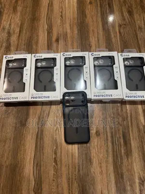 iPhone 17 ProMax Skin Feeling Cam Bracket With MagSafe Case
