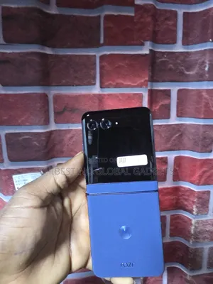 Motorola Razr 2025 256 GB Blue