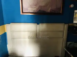 Sleeping Bed Stand