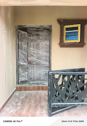 3bdrm Bungalow in Okebadan Estate, Akobo for rent