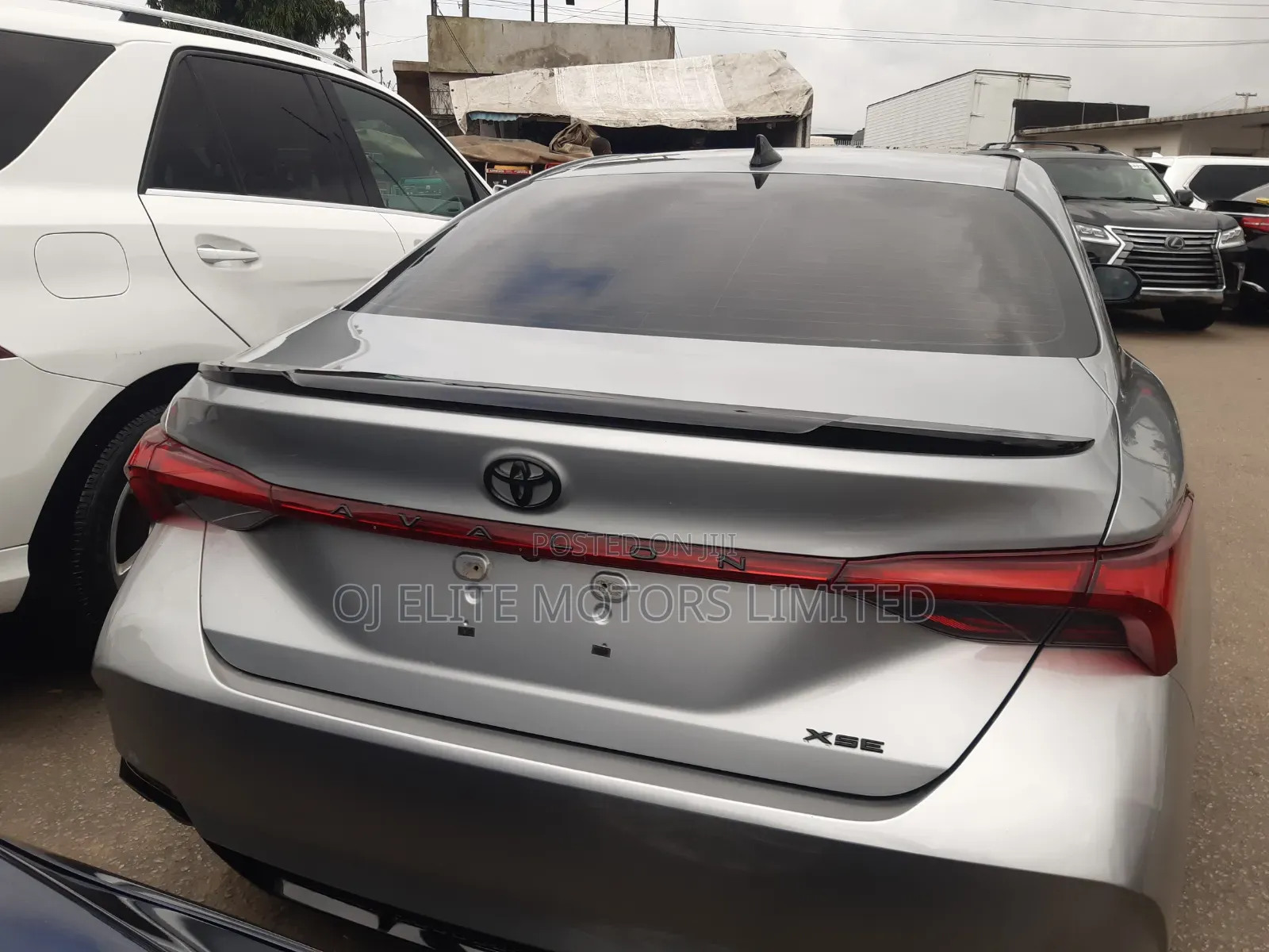 Toyota Avalon 2023 Silver