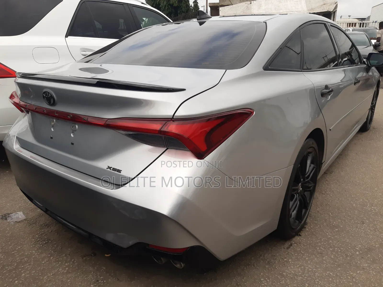 Toyota Avalon 2023 Silver