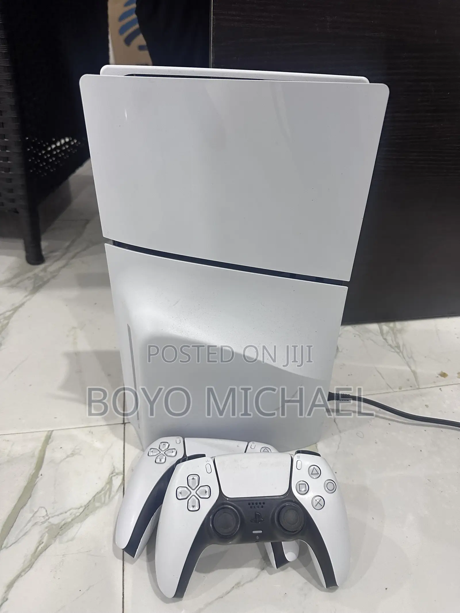 Ps5 Slim With 2 Pads