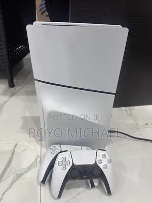 Ps5 Slim With 2 Pads