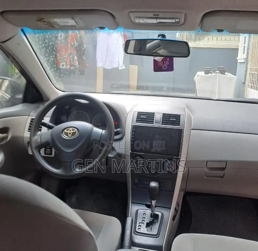 Toyota Corolla 2010 Gray