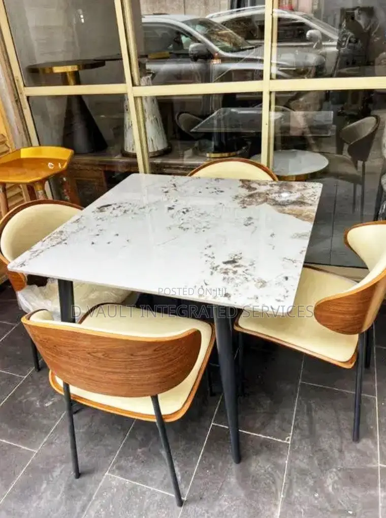 4 Seater Classic Marble Dining.