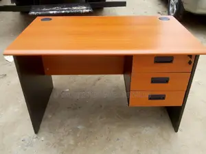 Office Table / Durable Office Desk
