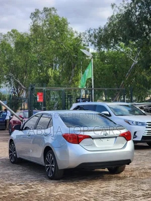 Toyota Corolla SE 4dr Sedan (1.8L 4cyl CVT) 2017 Silver