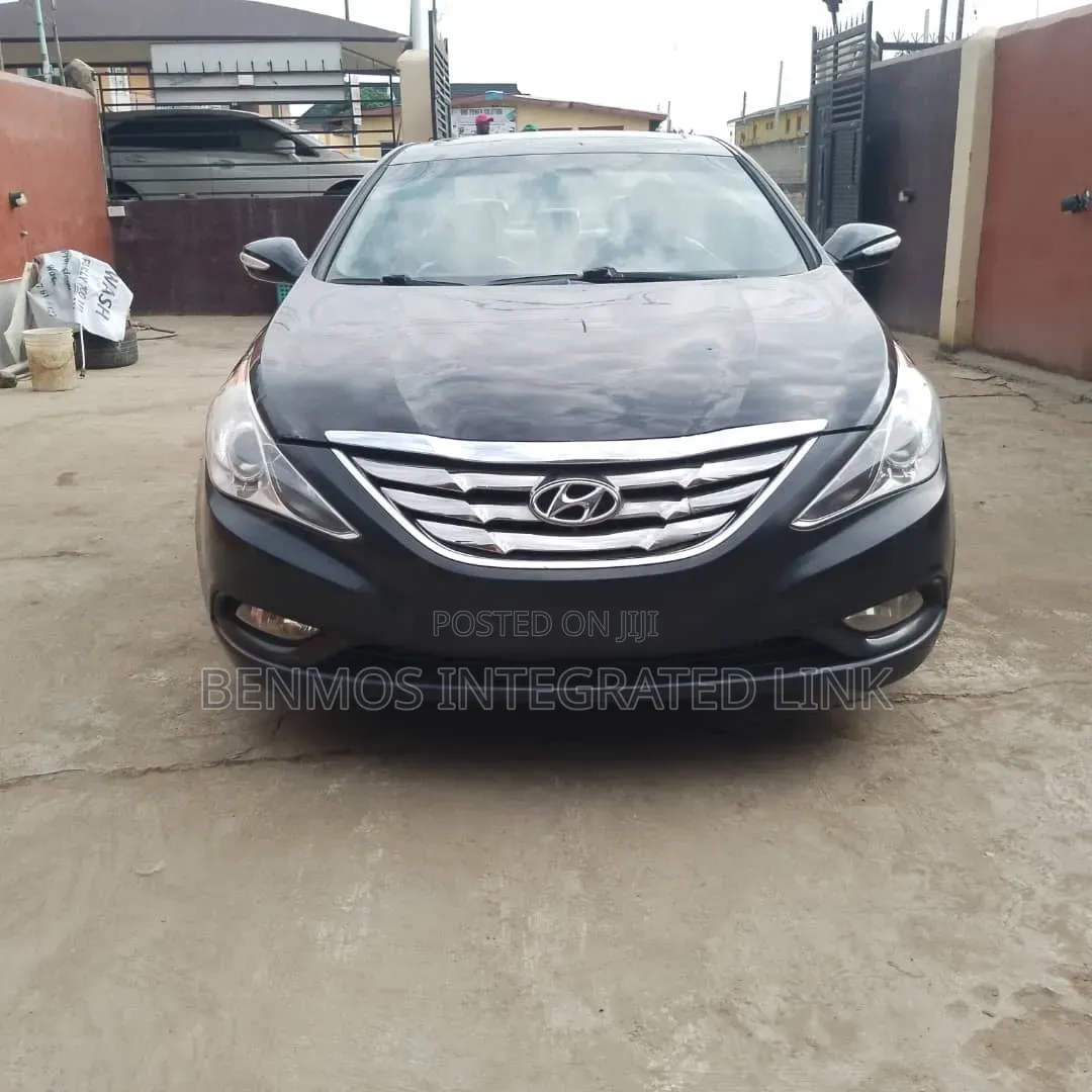 Hyundai Sonata 2012 Black