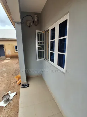 2bdrm Room & Parlour in Galadimawa Village for rent