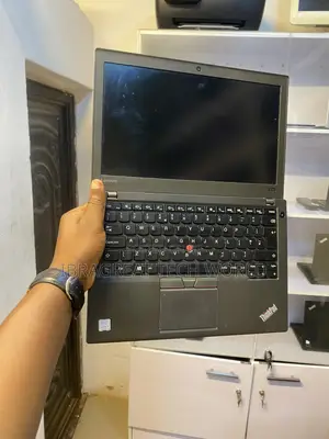 Laptop Lenovo ThinkPad X260 8GB Intel Core i5 SSD 256GB