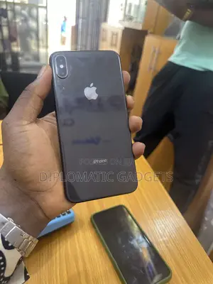 Apple iPhone XS Max 64 GB Black