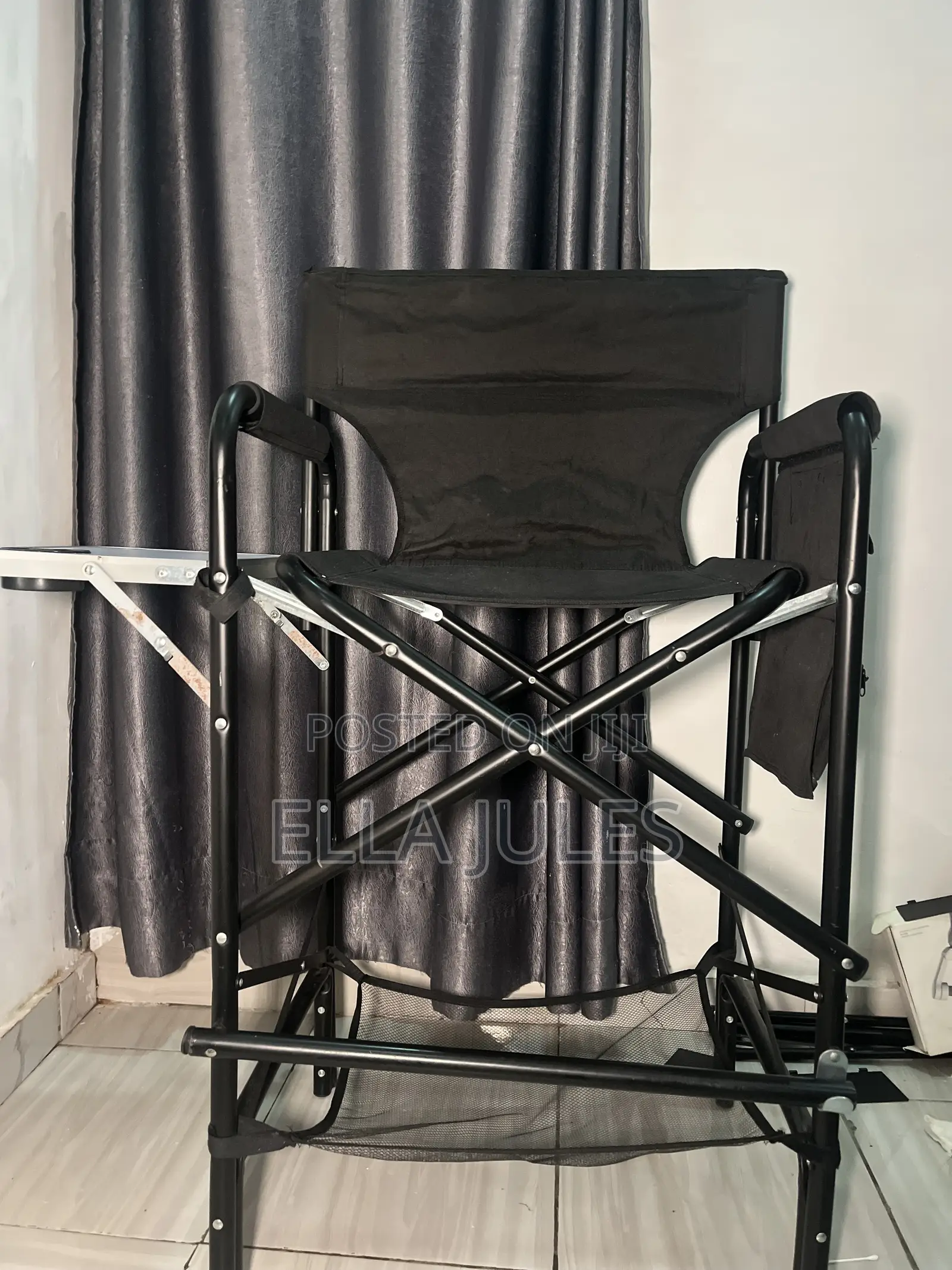 Single Tray Makeup Chair