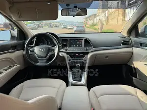 Hyundai Elantra 2020