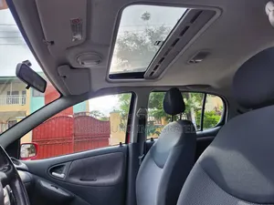 Toyota Yaris 2005 Red