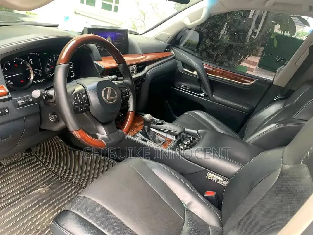 Lexus LX 2025
