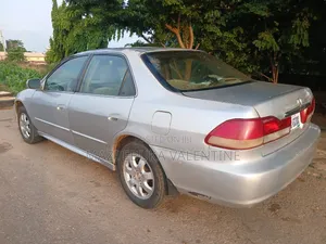 Honda Accord 2002 Silver