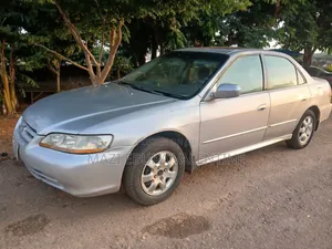 Honda Accord 2002 Silver