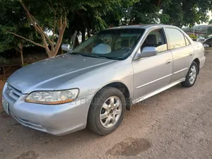 Honda Accord 2002 Silver