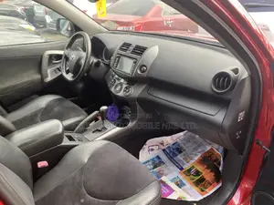 Toyota RAV4 2.5 4x4 2011 Red