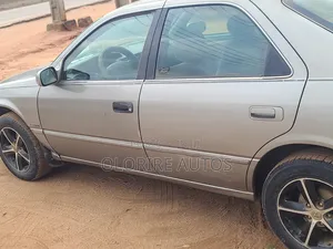Toyota Camry 1999 Gray