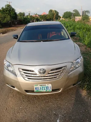 Toyota Camry 2009 Gold