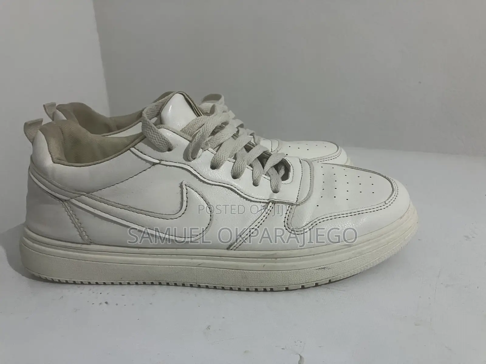 Used Fashion White Sneakers