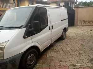 Ford Transit 2000 White