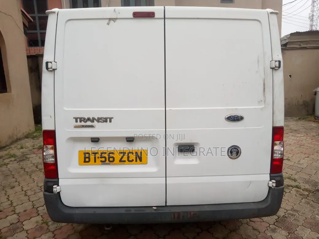Ford Transit 2000 White