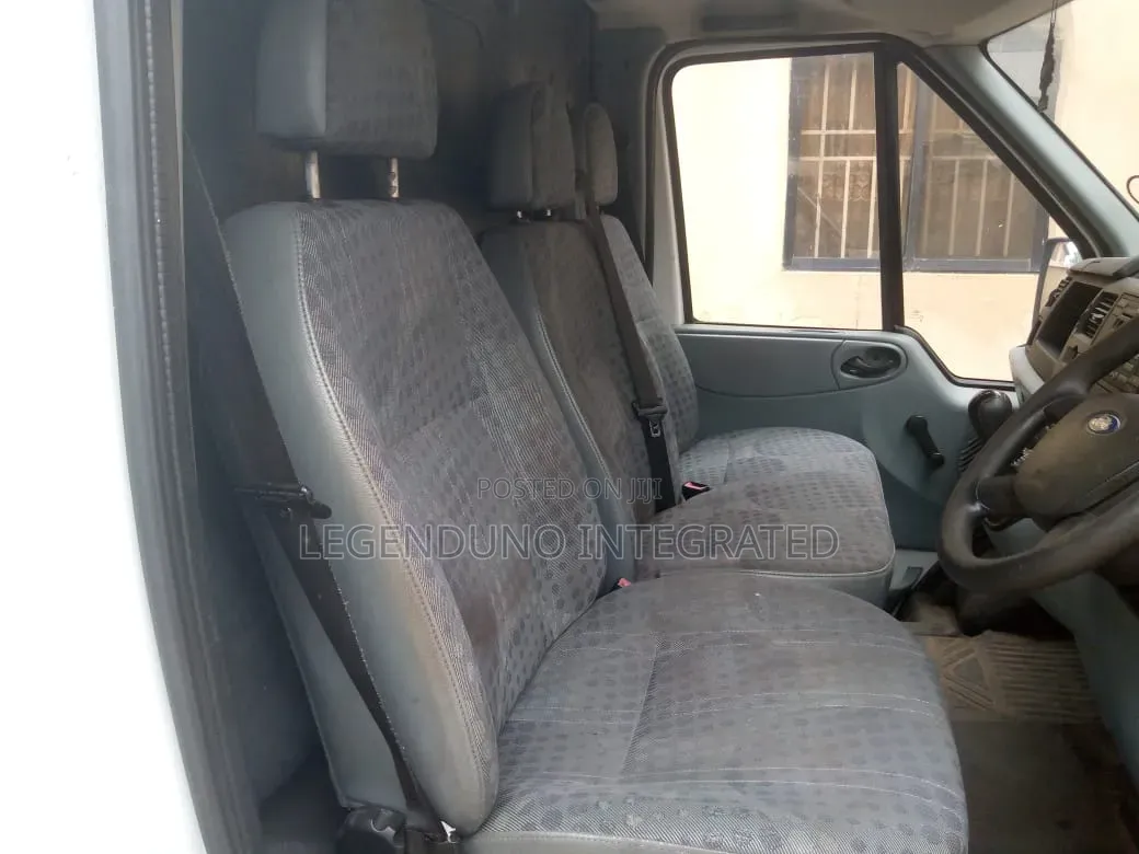Ford Transit 2000 White