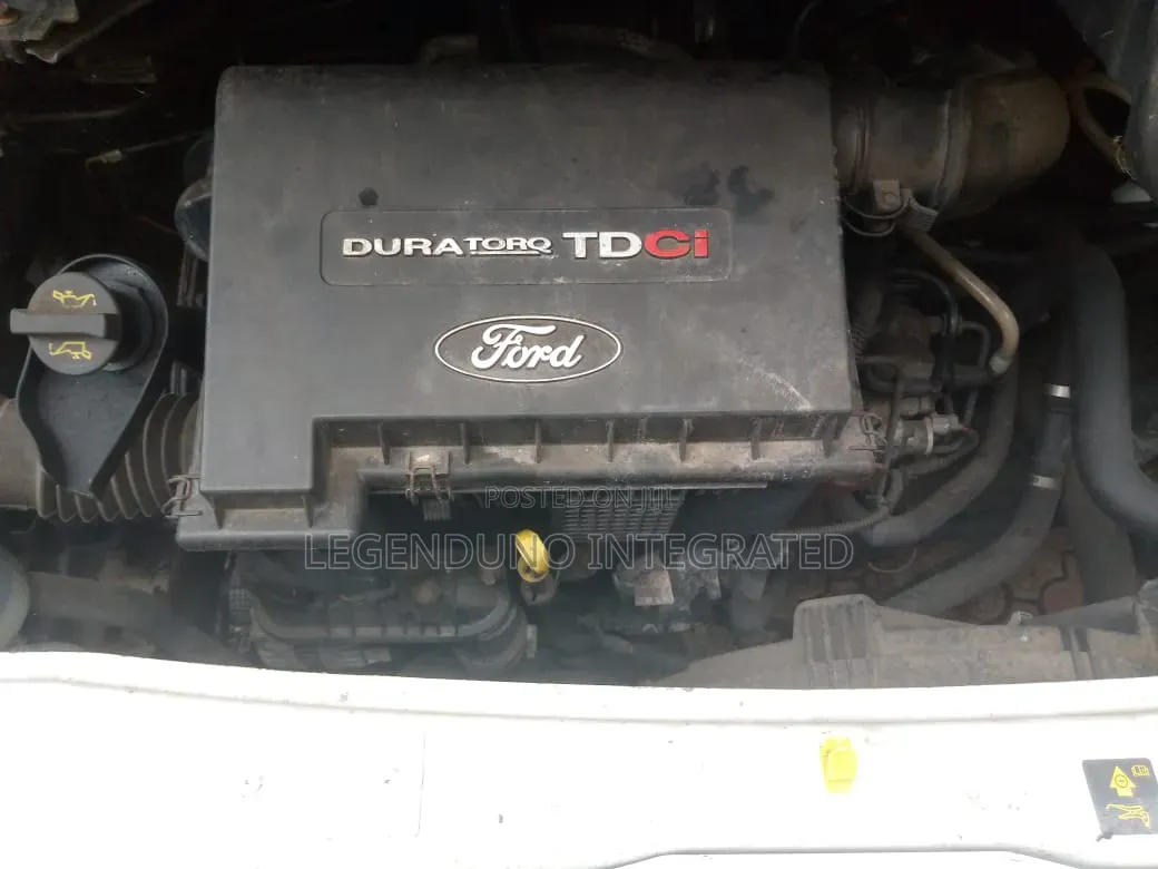 Ford Transit 2000 White