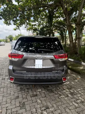 Toyota Highlander Limited Platinum 2019 Gray