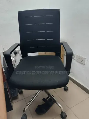 Generic Black Mesh Swivel Chair