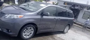 Toyota Sienna 2014 Gray