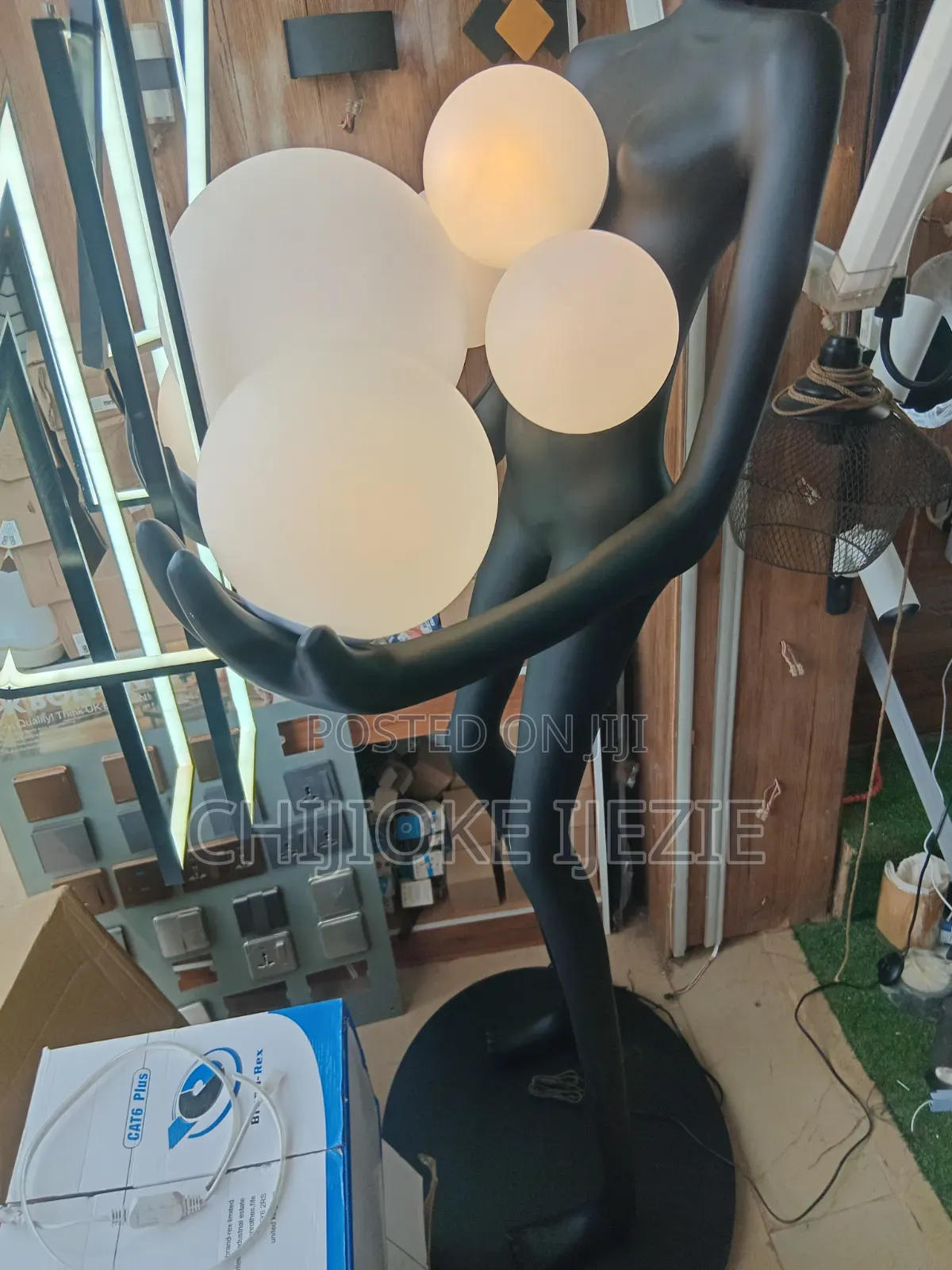 Humanoid Standing Light