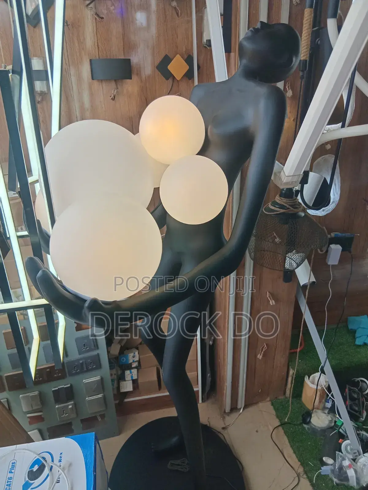 Humanoid Standing Light