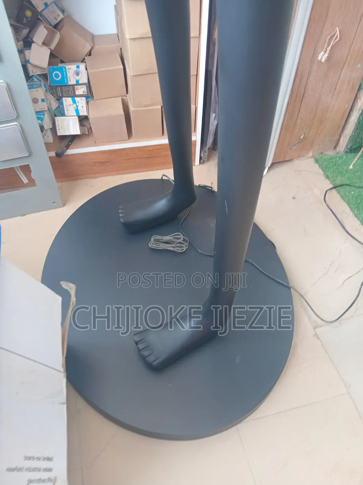 Humanoid Standing Light