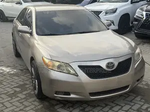 Toyota Camry 2009 Gold