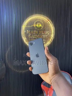 New Apple iPhone 16e 128 GB Black