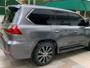 Lexus LX 2025