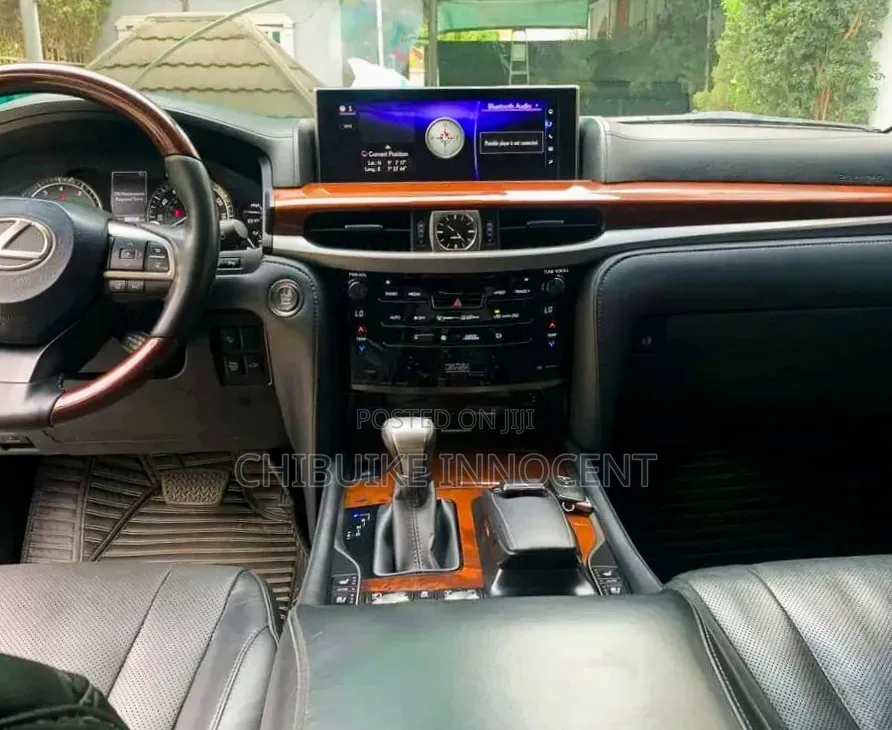 Lexus LX 2025