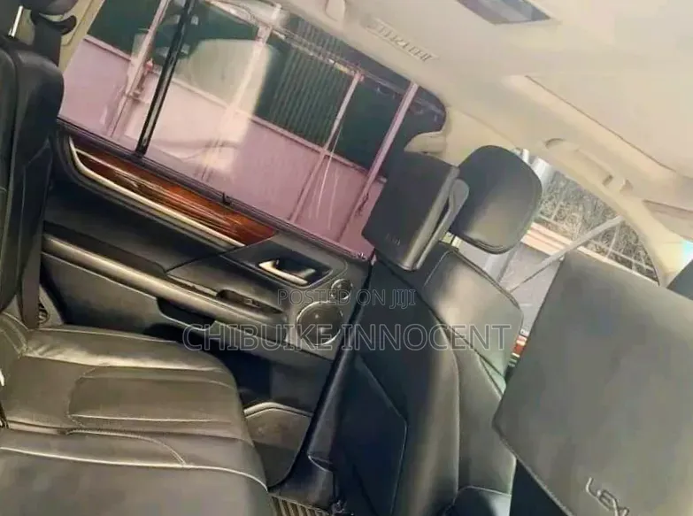 Lexus LX 2025