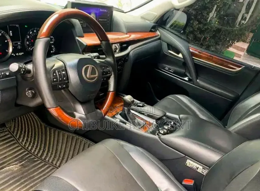 Lexus LX 2025