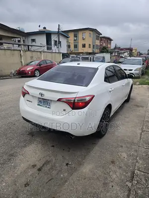 Toyota Corolla 2014 White