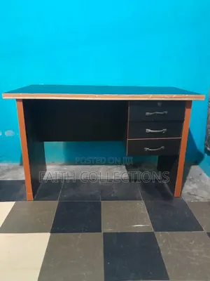 Elite Executive Office Table With Built-in Drawers