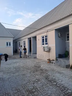 1bdrm Block of Flats in Ateere, After for rent