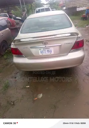 Toyota Camry 2005 Gold