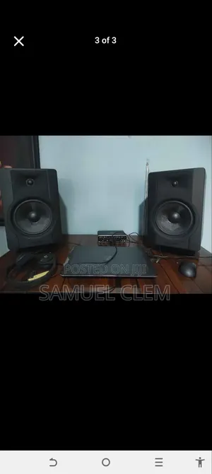 BX8 D3 Studio Monitor Speakers